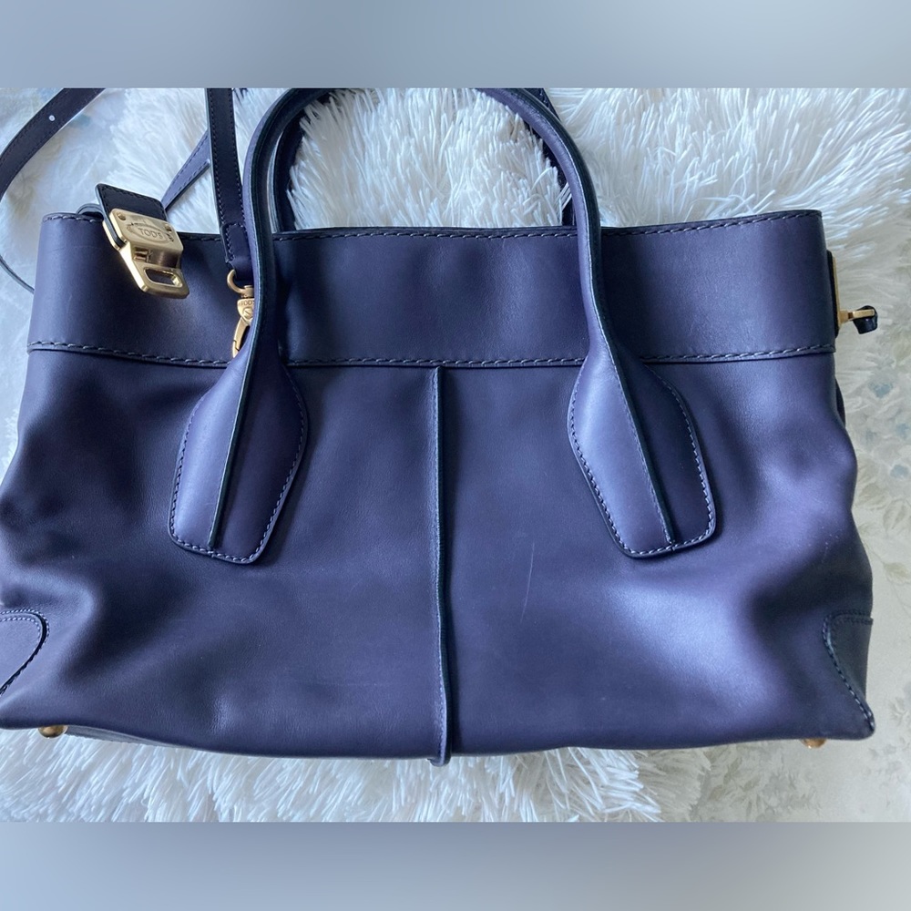 Authentic Tods Handbag leather purple tote